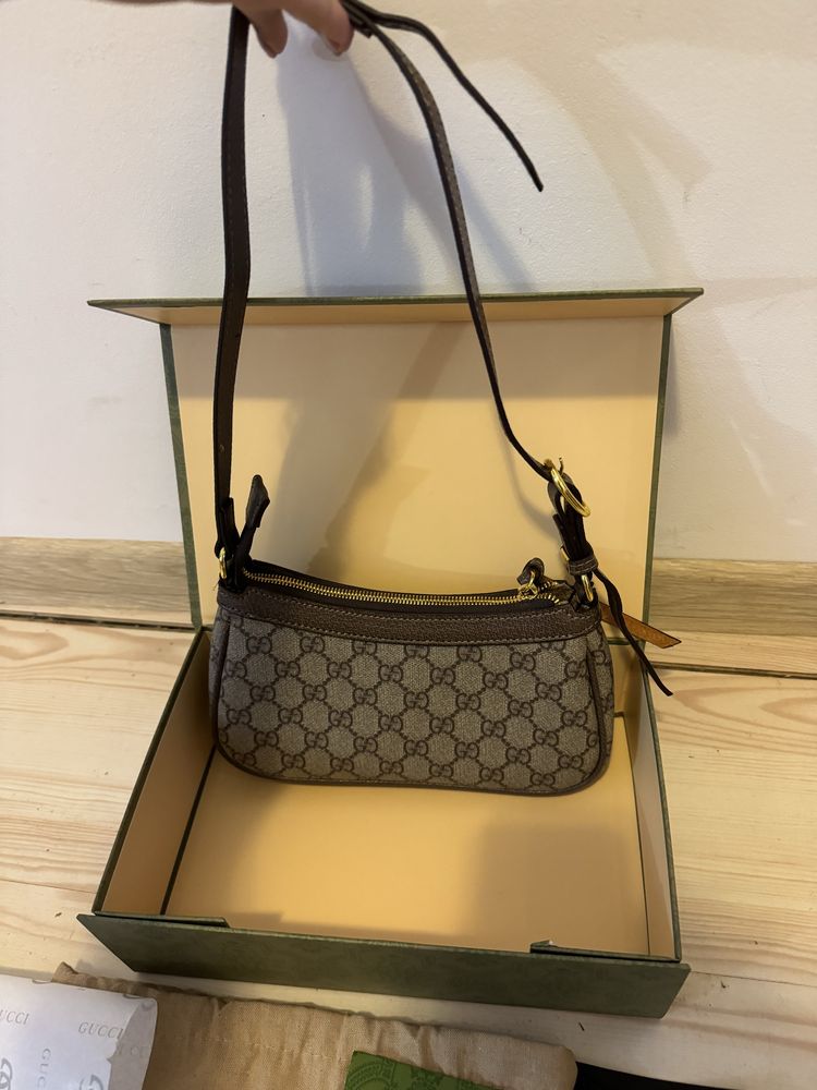 Дамска чанта Gucci Ophidia топ модел 2024