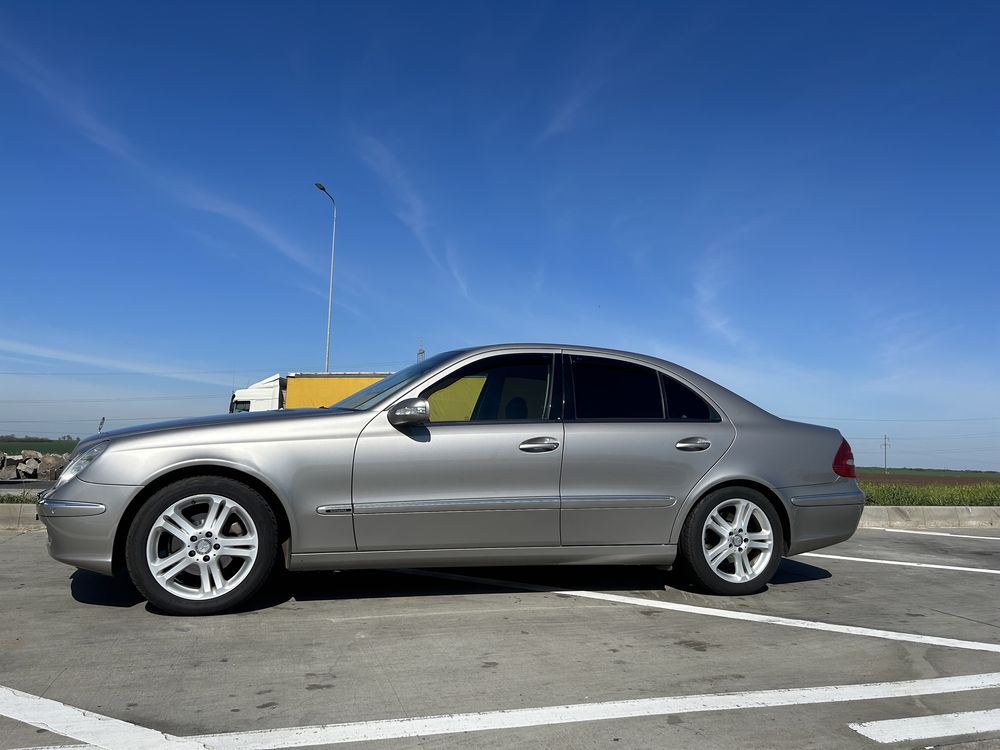 Mercedes E220 E-class w211