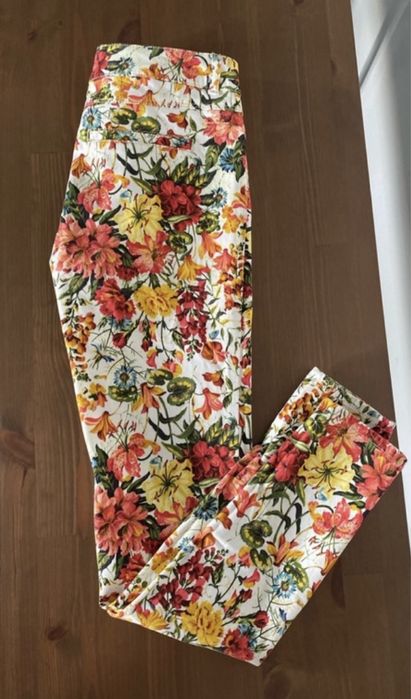 Blugi Zara florali albi multicolor