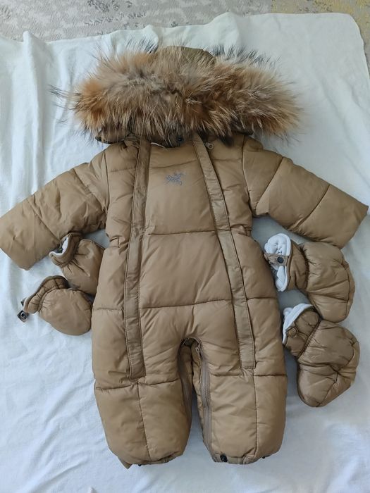 Продам детский комбинезон зимний