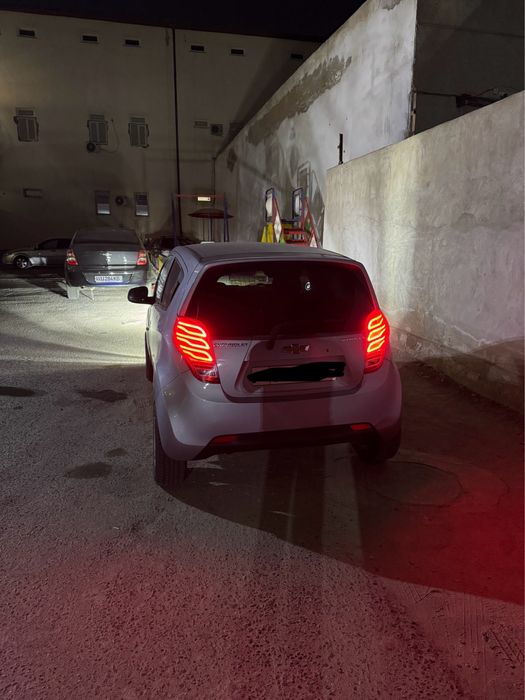 Spark srochno sotiladi