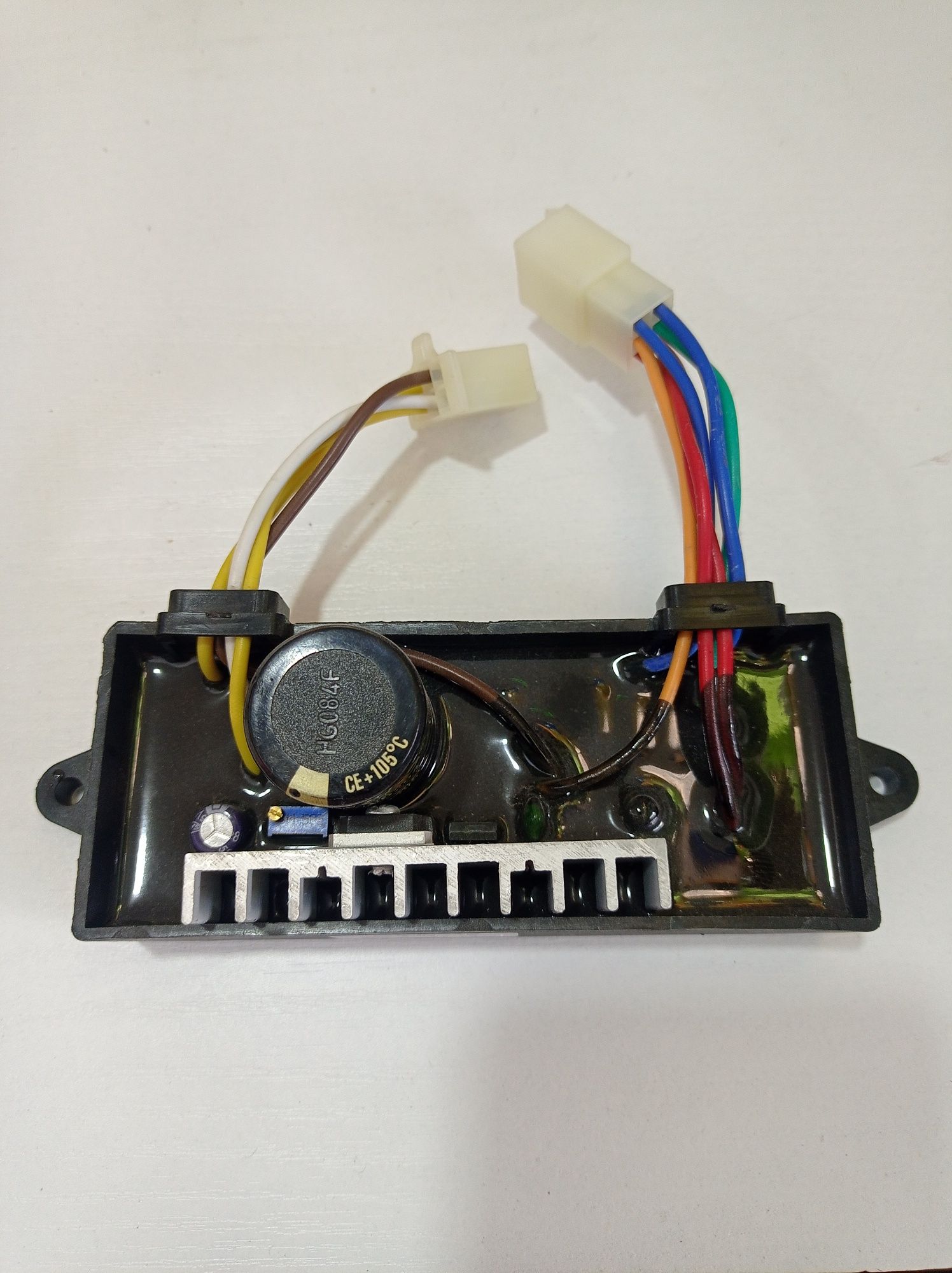 AVR для саковых дизелных генераторов новый .