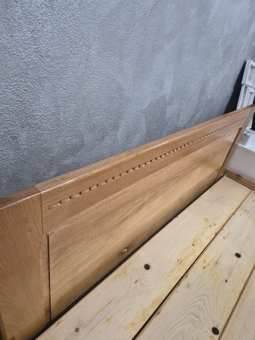 Vând  2 paturi  stejar+brad si o  saltea  140×200