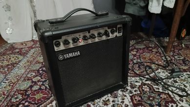 Усилвател (кубе) за китара Yamaha ga-15