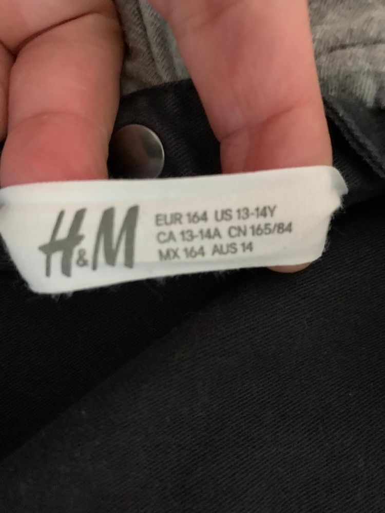 Vand camasa H&M superba(13-14 ani).
