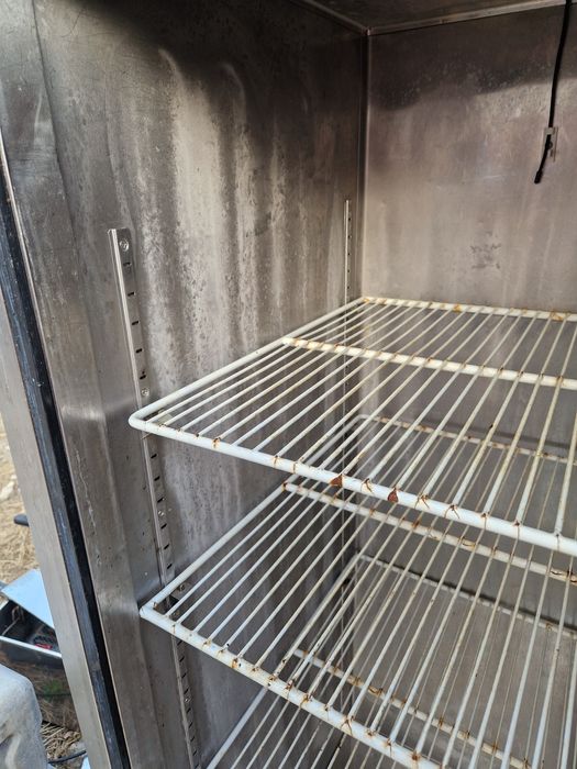 Vitrina rece expunere, cu dulap rece, Masa rece cu banc