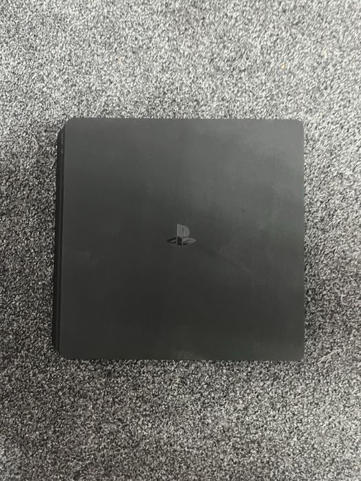 PlayStation 4- 1 TB