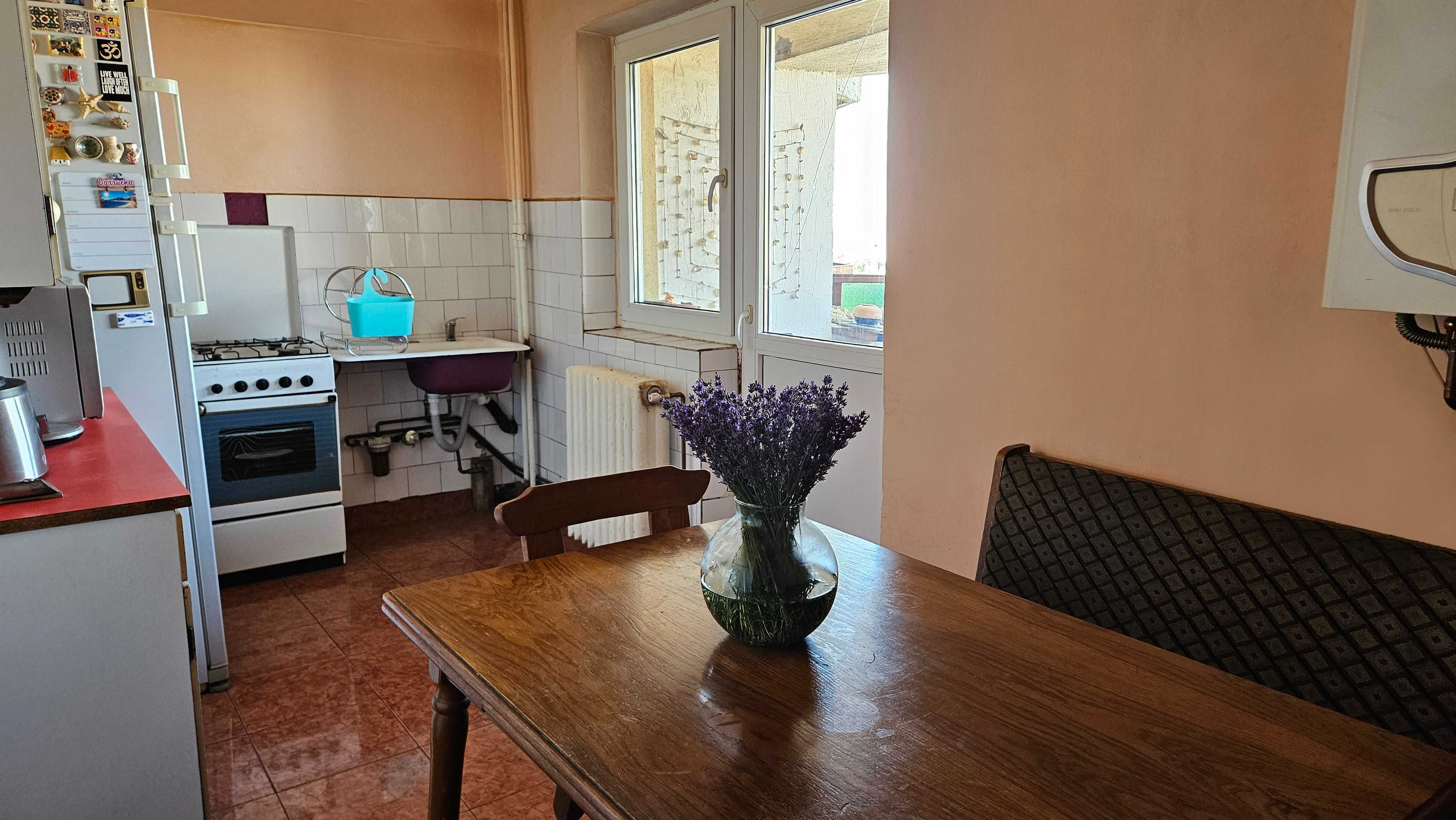Vanzare Apartament 3 camere decomandat, Gara Iasi, 75 MP - 155.000 €