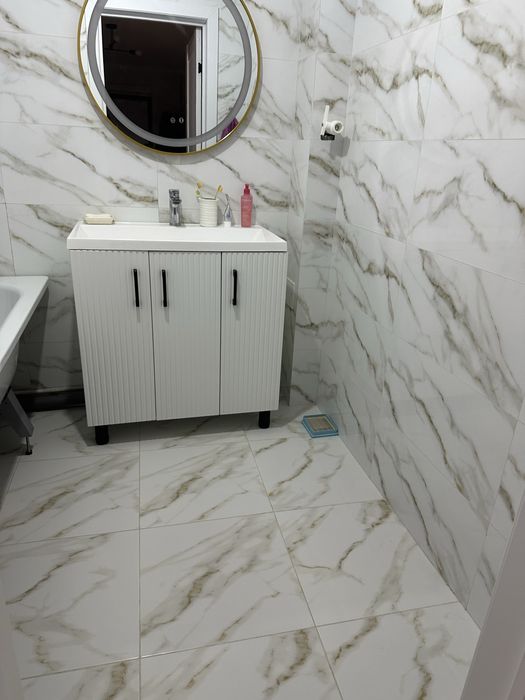 Продается шкаф для ванной 80см новый