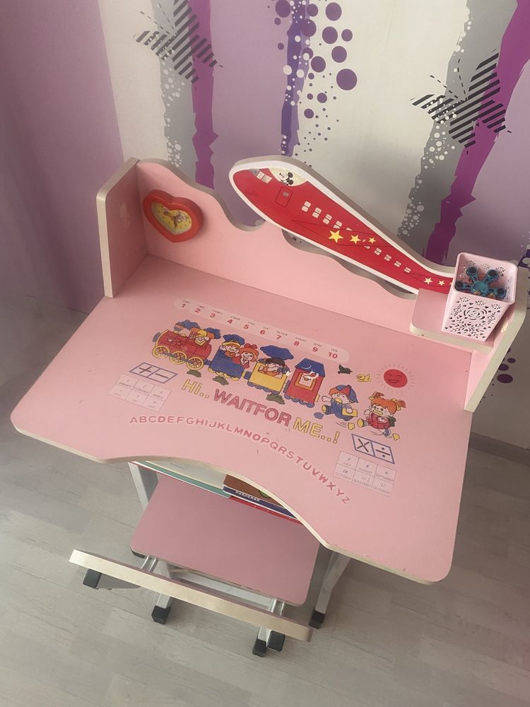 Детский письменный стол стул
