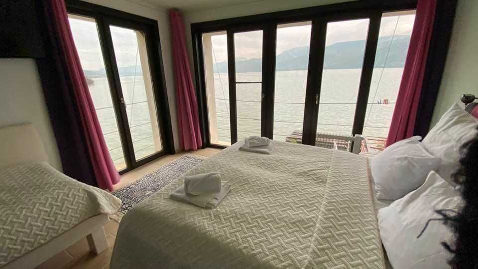 Cazare CASA JOCO CLISURA  ponton pe Dunare; Ptr liniste