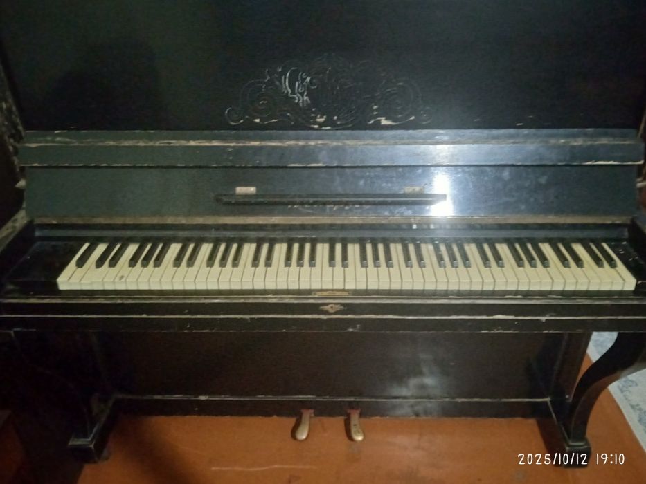 Пионино мощний рабочая