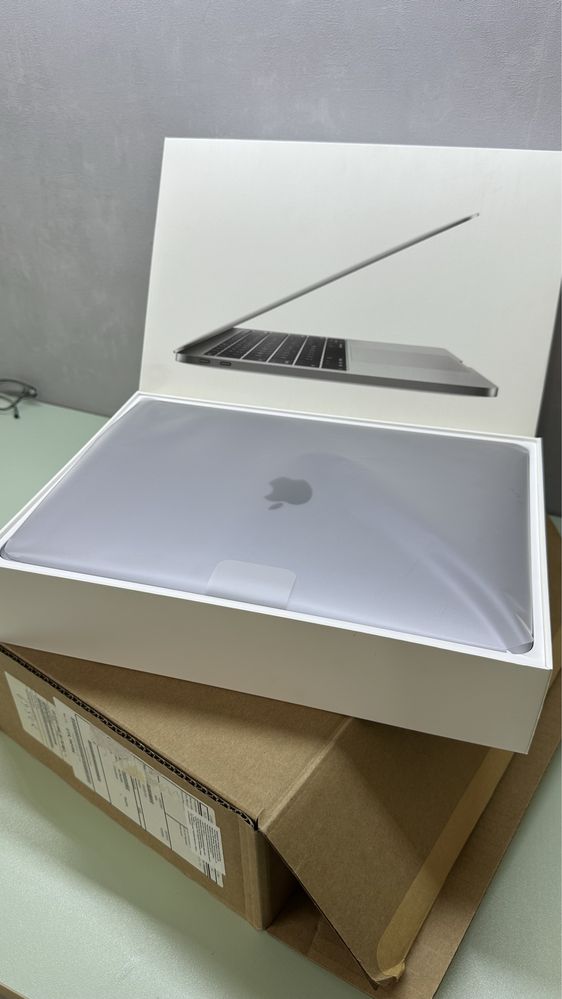 Продам Mac Book Pro