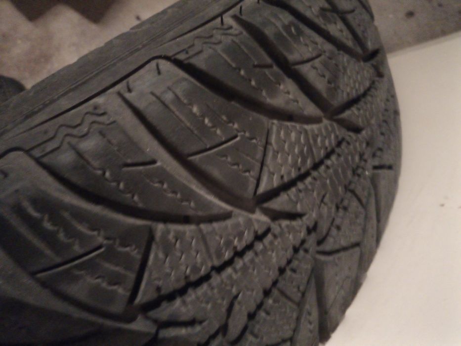 Гуми за леки автомобили