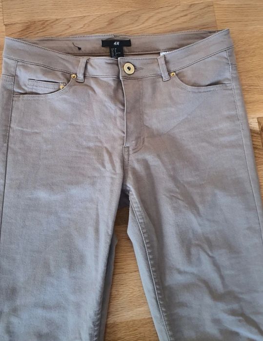 Pantaloni bej H&M, mărimea 38