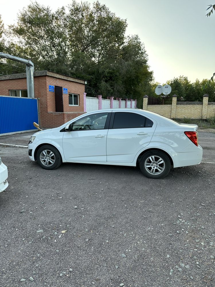 Продаю chevrolet aveo в хорошем состояний