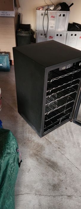 Mini Frigider vinuri