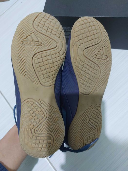 Детски футболни обувки adidas 33