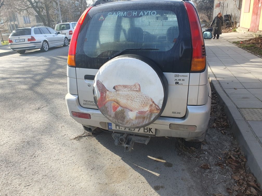 Дайхатцу Териос  и Опел Тигра на части