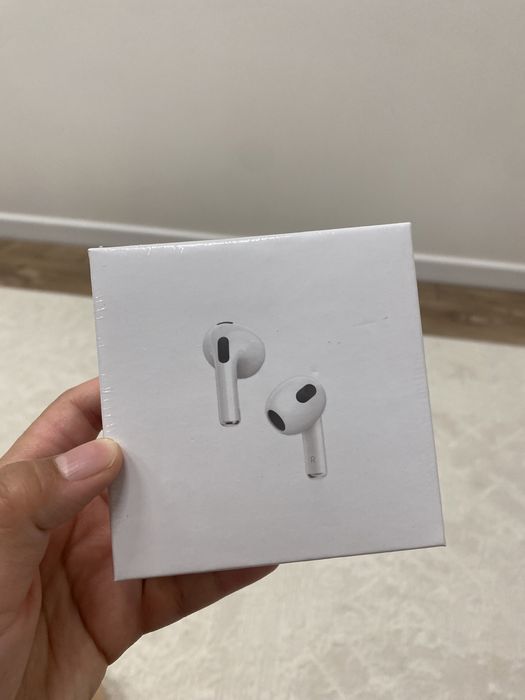 Наушники Apple AirPods Pro with Magsafe Charging Case