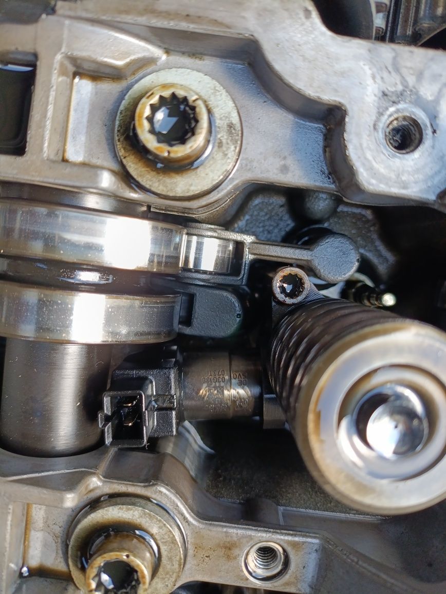 Injectoare vw audi 2.0 tdi bmn bmr 03g130073t