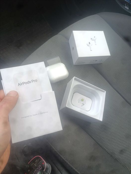 Airpods pro 3 în garanție, foarte puțin folosite, originale, se verifi