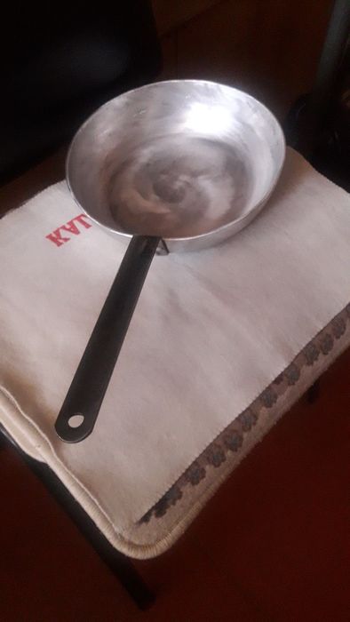 Продам сковороду.