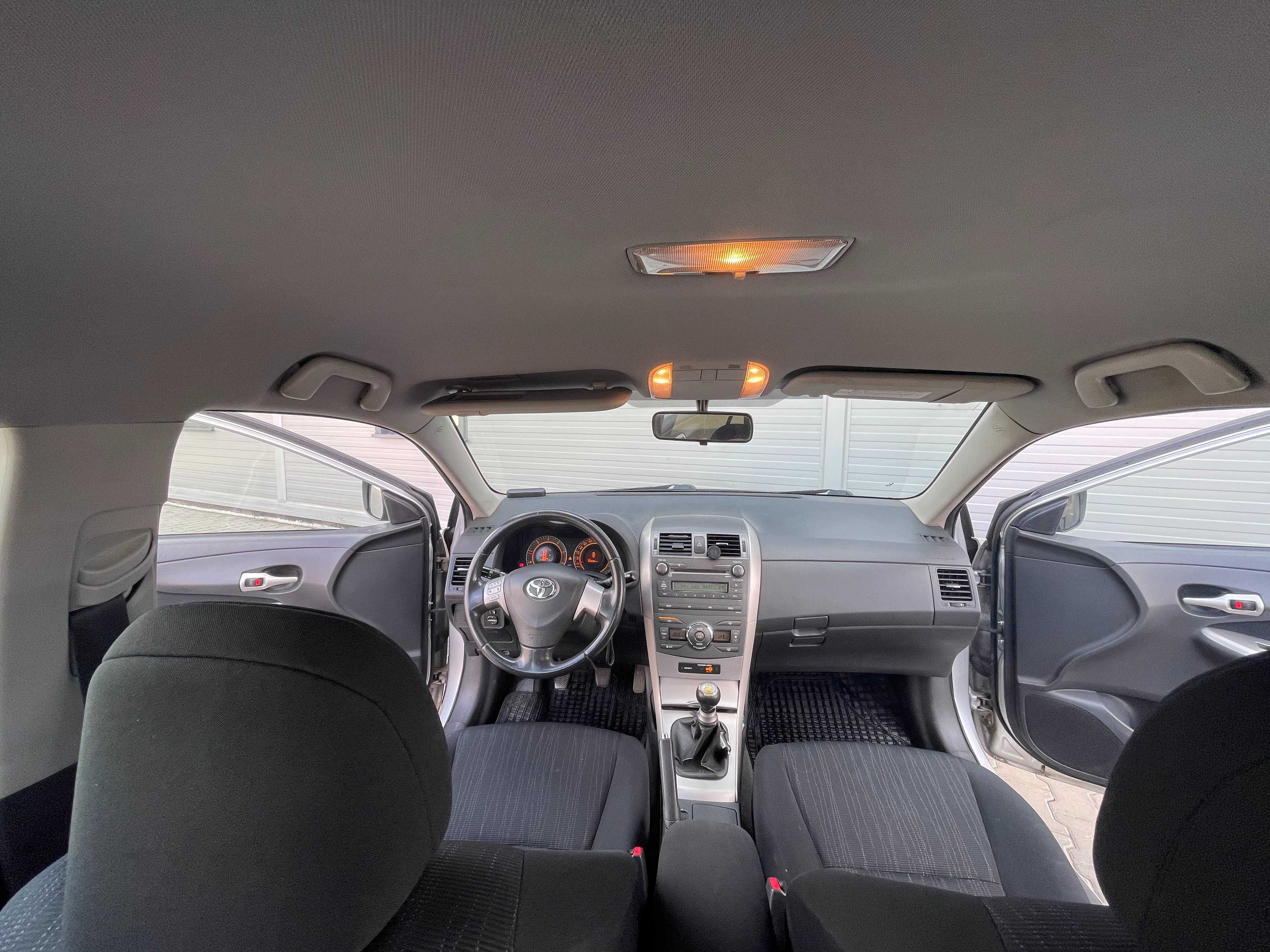Toyota Corolla 1.4 D-4D Sedan Terra