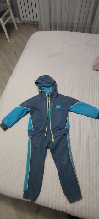 Спортивный костюм