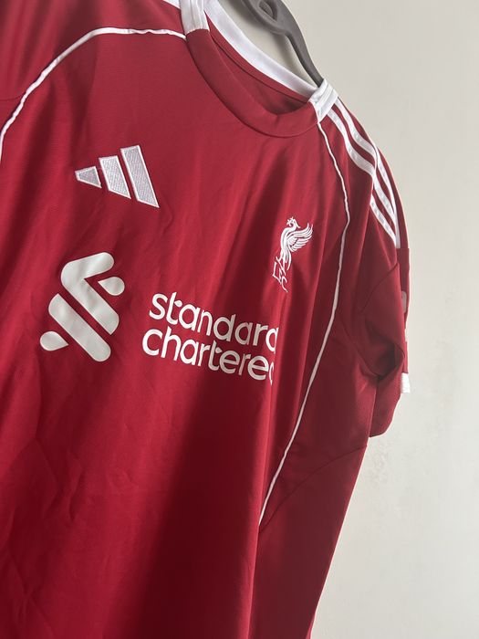 Liverpool,Barcelona home kit