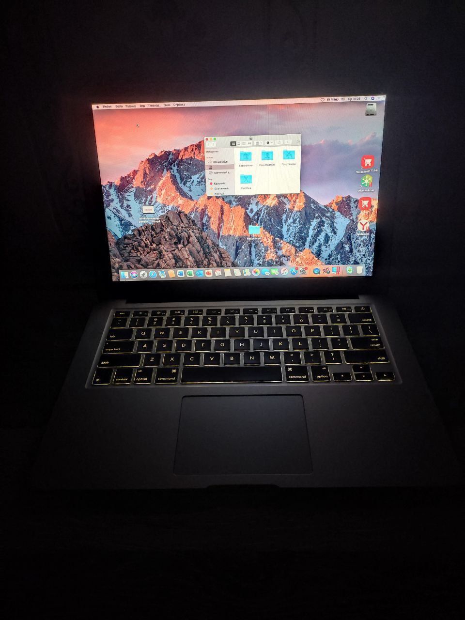 Macbook 2011mid core i5