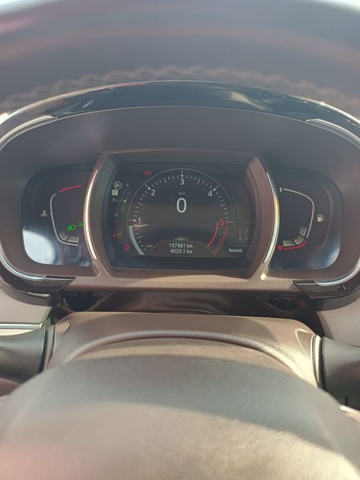 Renault Espace Inițiale Paris 7 locuri
