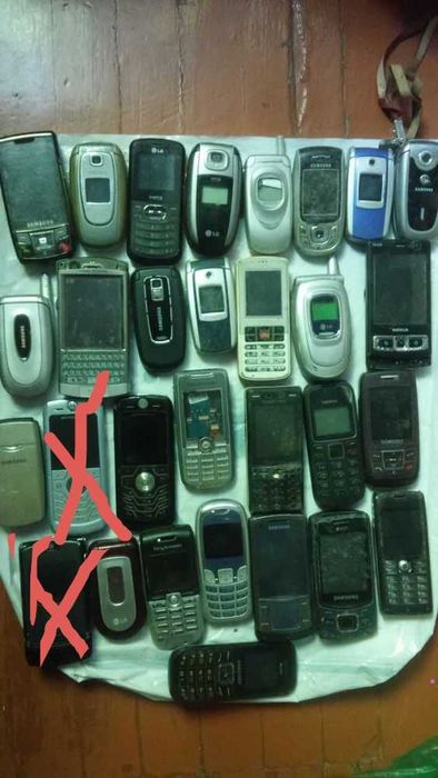 На запчасти не рабочие сотовые телефоны.Цена за 1 штуку окончательная