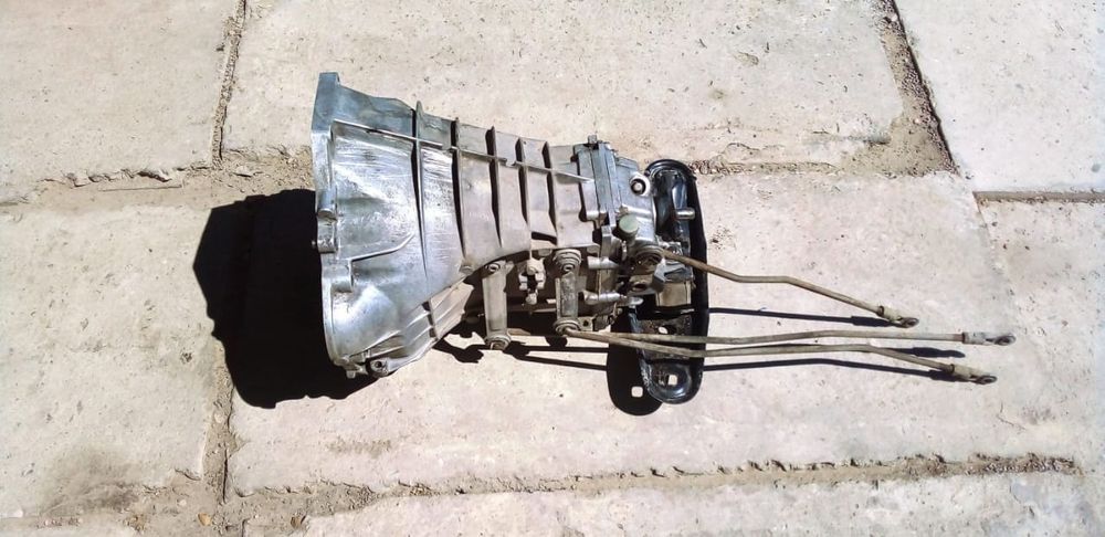 Продам Коробку от мерседеса 124