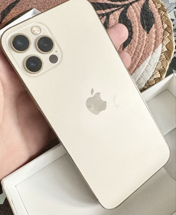 iPhone 12 Pro – 128GB , baterie 100%