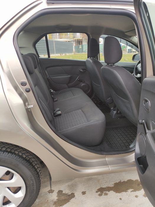 Vând Dacia Logan 2014