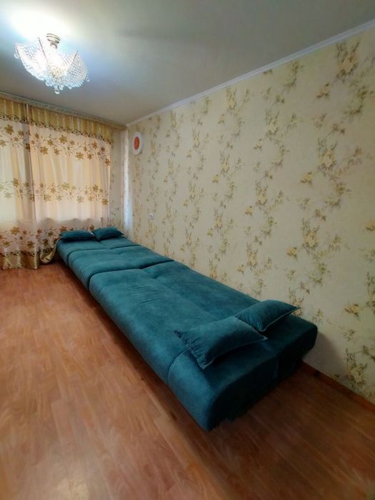 Продам диван два кресла в отличном состоянии. Район Квазара.