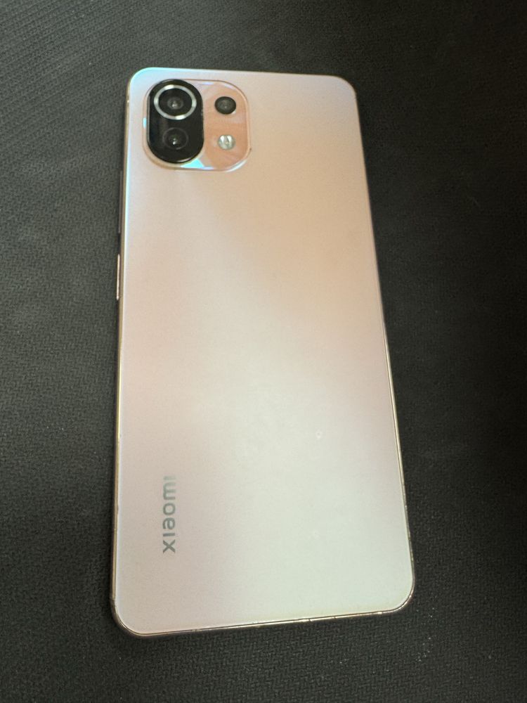 Xiaomi 11 Lite 5G NE 8/128gb отличен