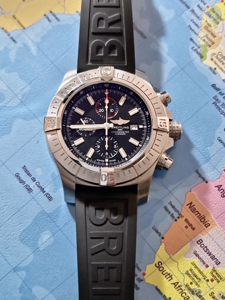 Часовник Breitling Super Avenger II Chronograph 2022 48mm