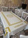 Луксозна покривка от сатен Versace с пискюли