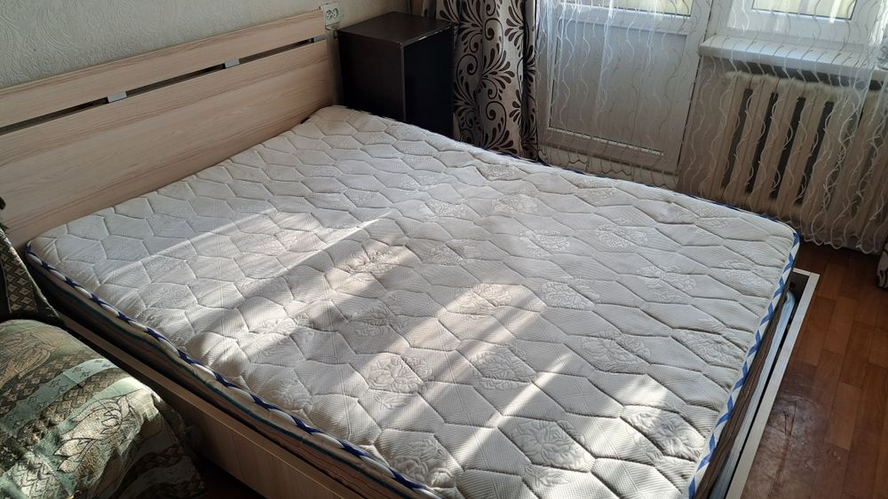 Продам кровать и матрас