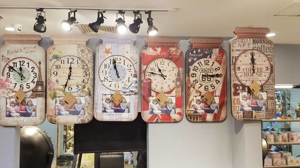 ULTIMELE ceasuri noi de perete,diverse modele,cu rama foto