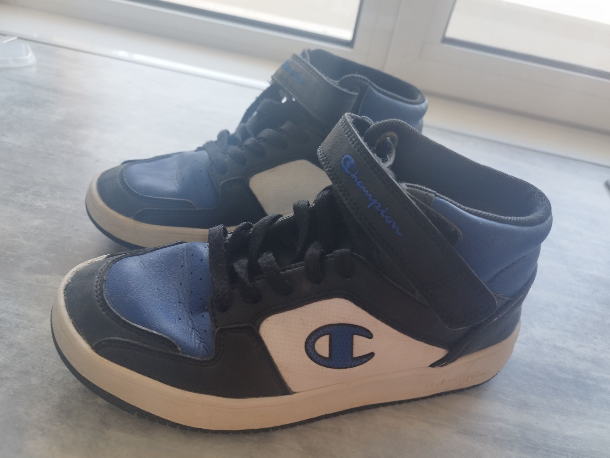 Кецове и стоножки Adidas номер  35 и  1/2