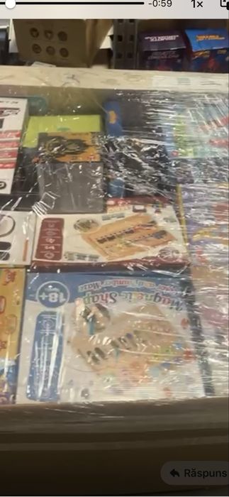 Paletii cu jucarii toate noi in cutii