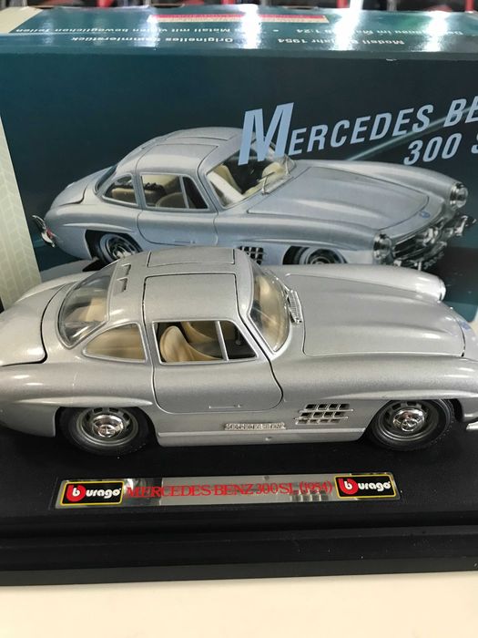 BURRAGO  нова метална колекционерска количка MERCEDES 300SL 1:24