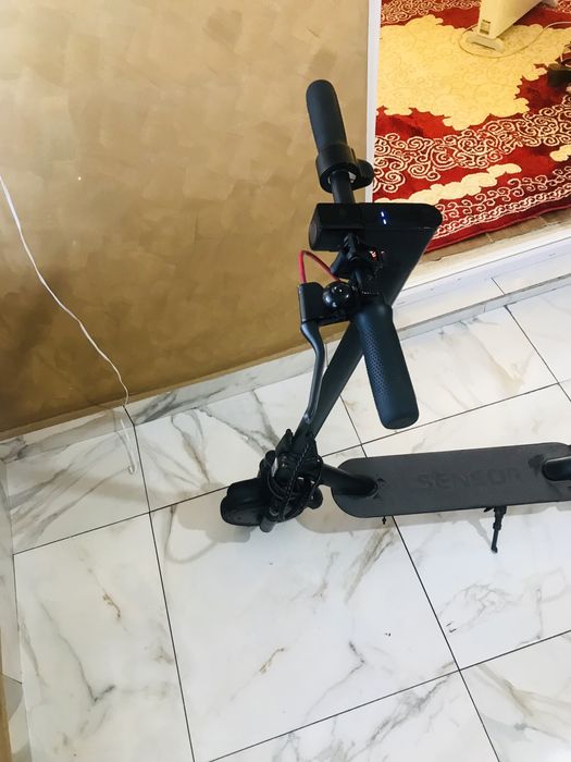 Buna vand trotineta electrica sencor