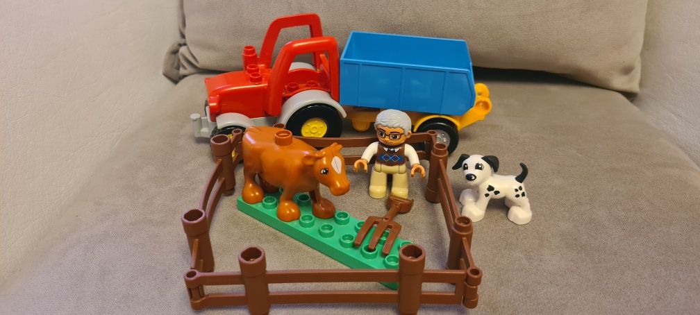 Tractorul de la ferma - lego duplo