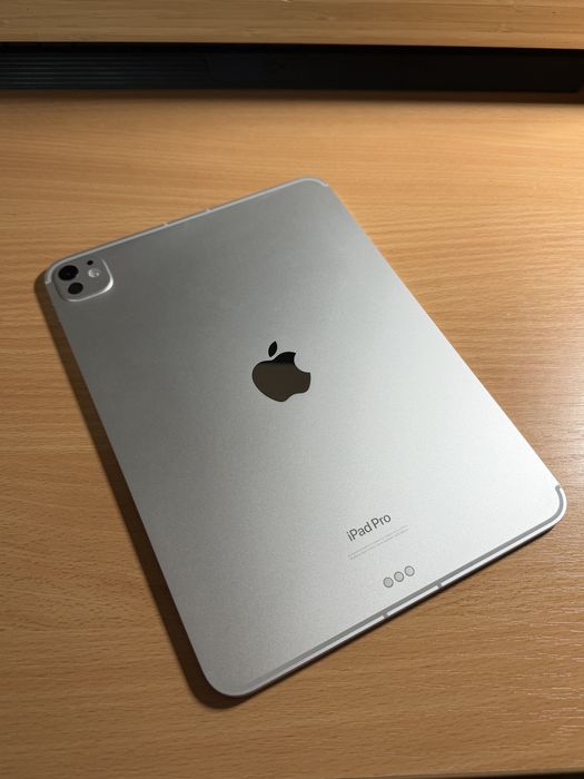 iPad Pro 11” M4 256gb Silver Cellular 100% baterie