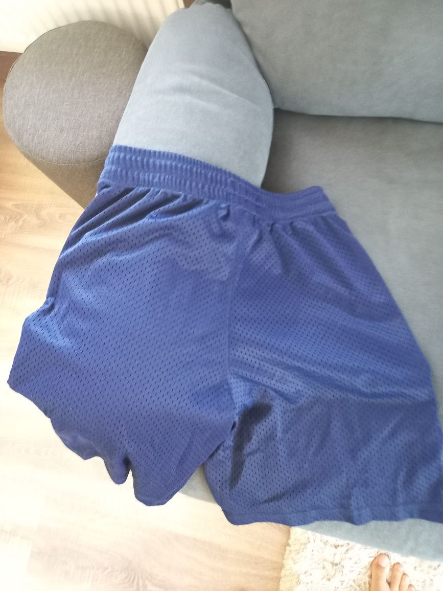 Pantaloni scurți Adidas originali mărimea M