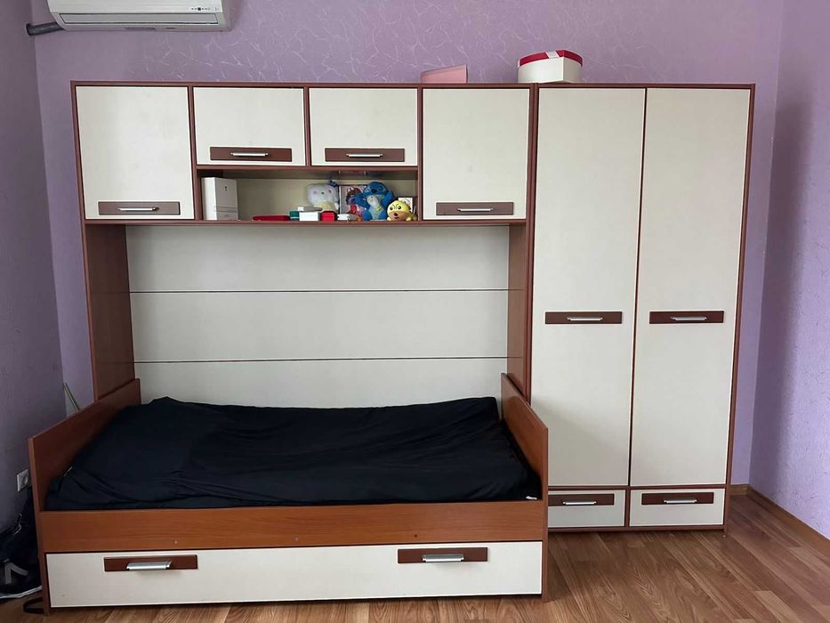 Спальный гарнитур